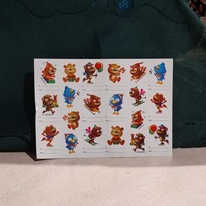Winter season with these adorable gift stickers from Childrens Highlights sheet
